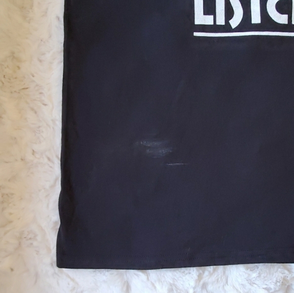 'It's funny how you think I'm listening'  tee black short sleeve Lg. - Picture 3 of 6